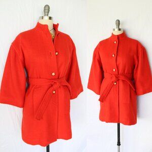 Vintage Cadette VIVRE red wool Kimono mandarine coat wrap jacket jackie O Mod